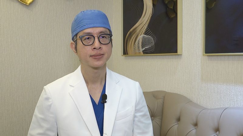 韓彩英坐壞櫃子