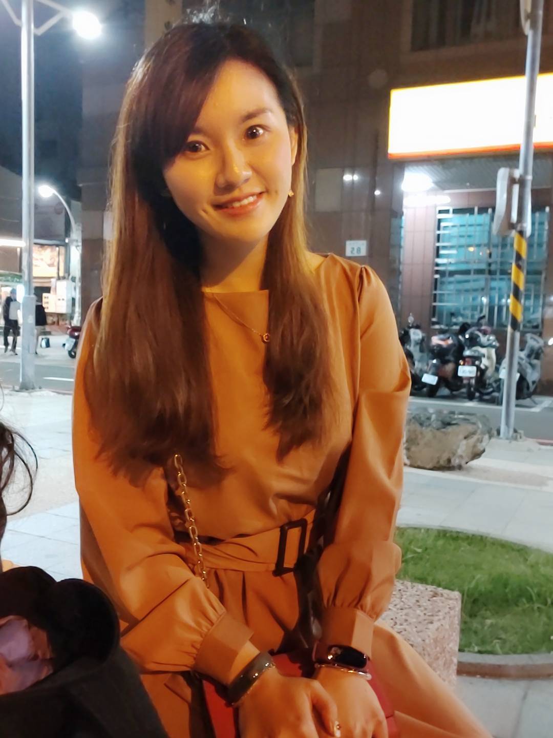 法喬醫美墊下巴術後8個月