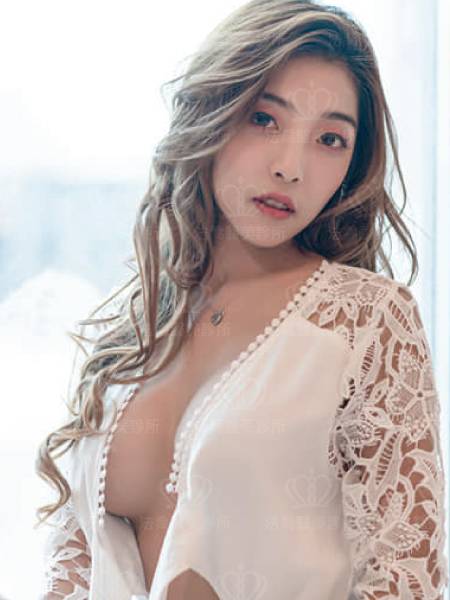 /files/images/案例分享/胸部/LOLA/(術後6個月)(LOLA)_水滴型果凍矽膠隆乳-2.jpg?1571111762